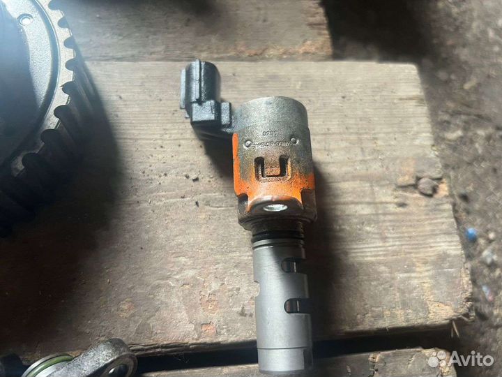 Клапанная крышка Volvo S60 1.6T 2010-2014