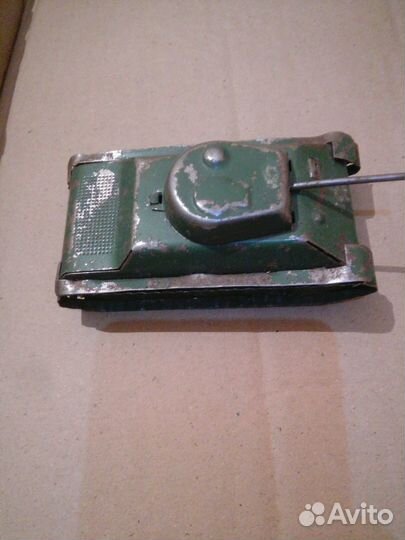 Игрушка.Танк жестяной.Инерционный. СССР