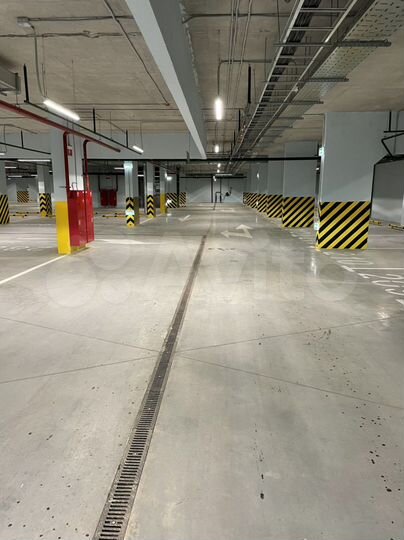 Машиноместо, 14 м²