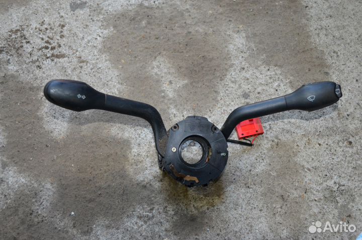 Подрулевой переключатель Volkswagen Golf 4