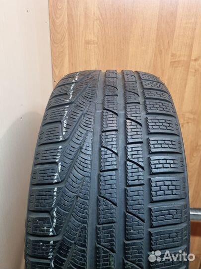 Pirelli Winter Sottozero 240 Serie II 235/40 R19