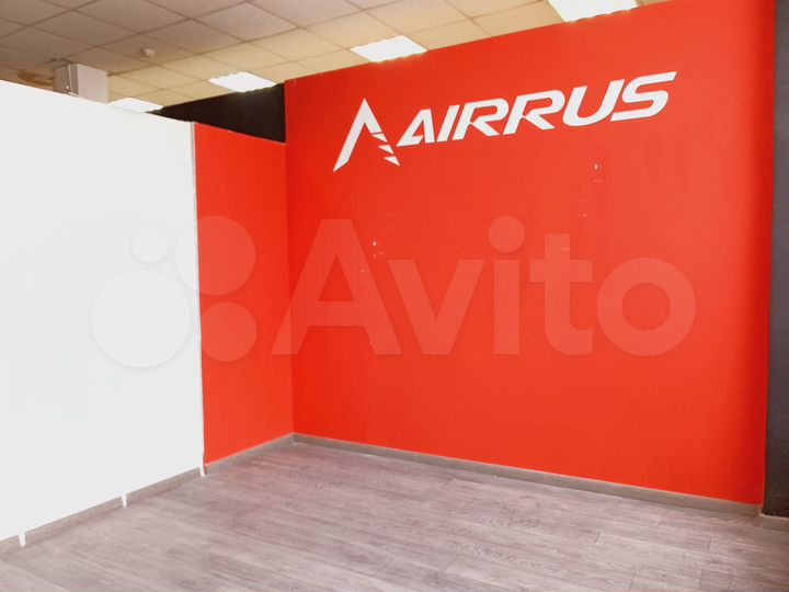 Площади на 2-м этаже ТЦ, 1-я линия, 36 м²