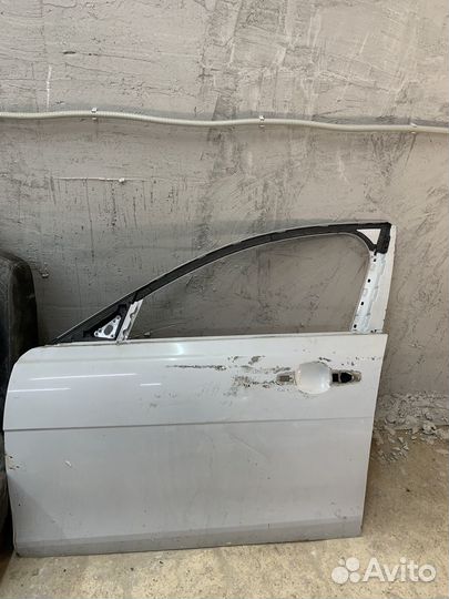 Дверь передняя левая белая Jaguar XE 2015-2022