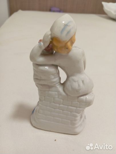 Винтажная статуэтка