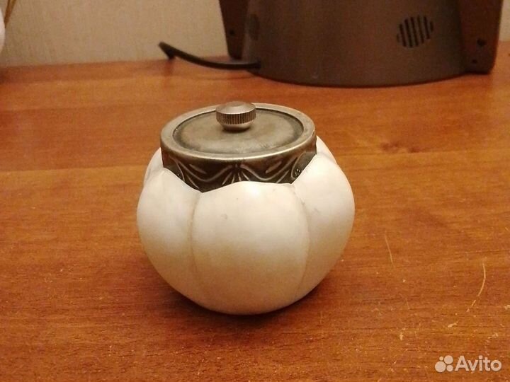 Пудреница из камня