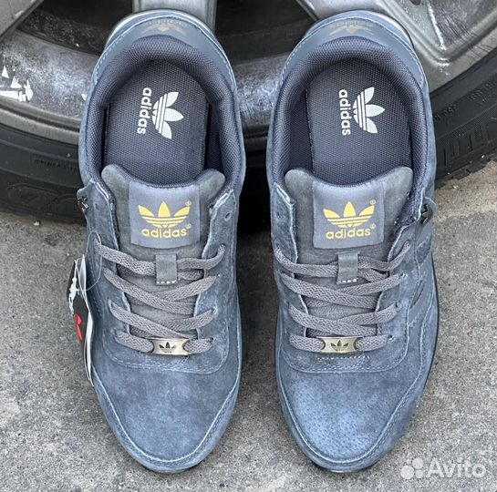 Кроссовки Adidas