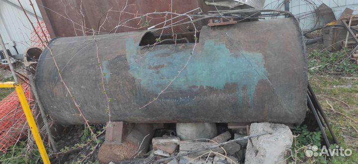 Емкость для воды металлическая бу