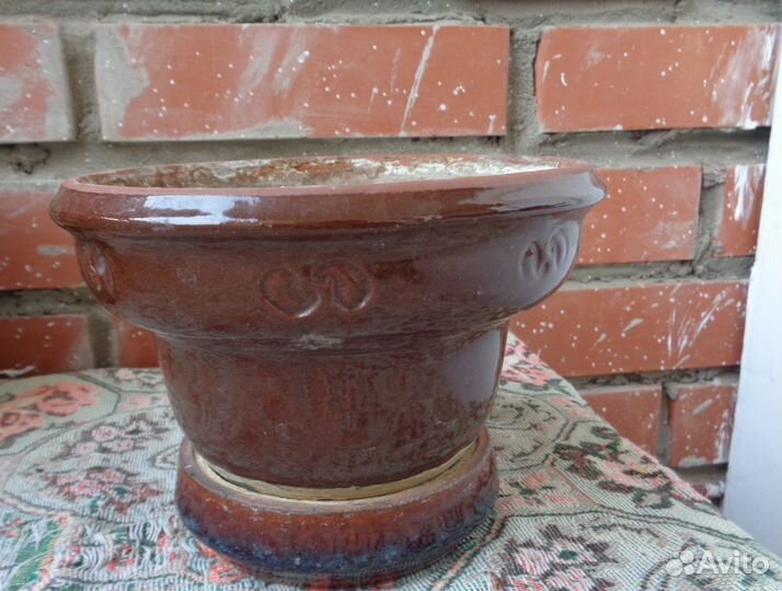 Горшки и вазон под комнатные растения