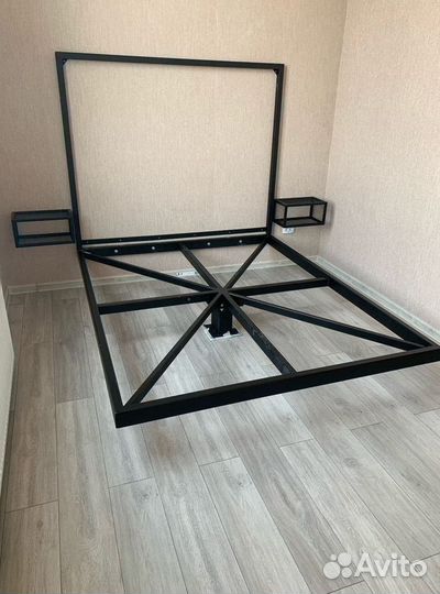 Кровать двухспальная лофт металл