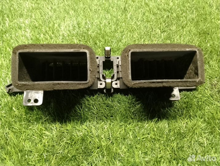 Дефлектор воздушный центральный Kia Rio 3