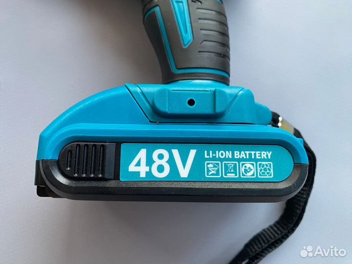 Новый аккумуляторный шуруповерт makita 48v