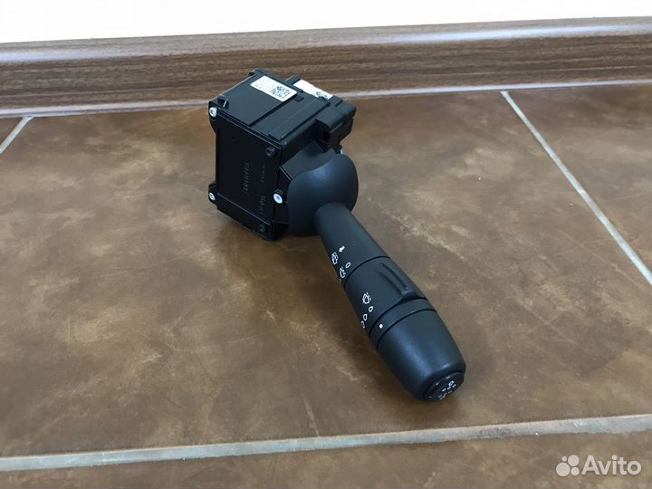 Переключатель дворников Лада Веста