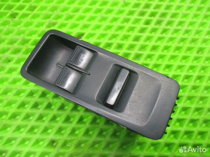 Блок управления стеклоподъемниками Volkswagen Polo 5 MK5