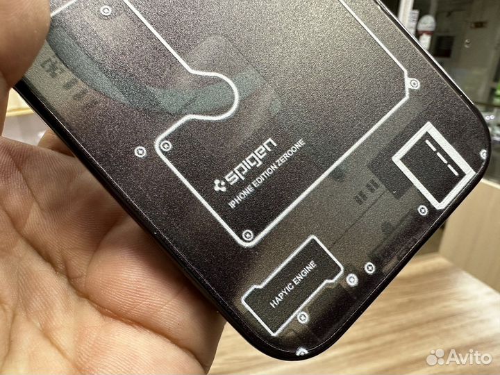 Чехол на iPhone 14 pro spigen