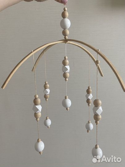 Детский мобиль в кроватку из дерева