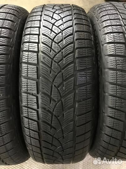 Goodyear UltraGrip Ice SUV Gen-1 215/60 R17 96T