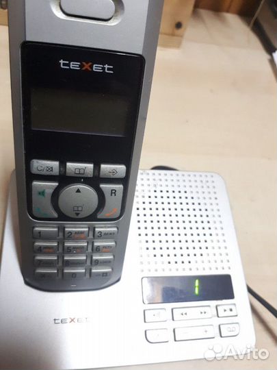 Телефон с автоотвечиком