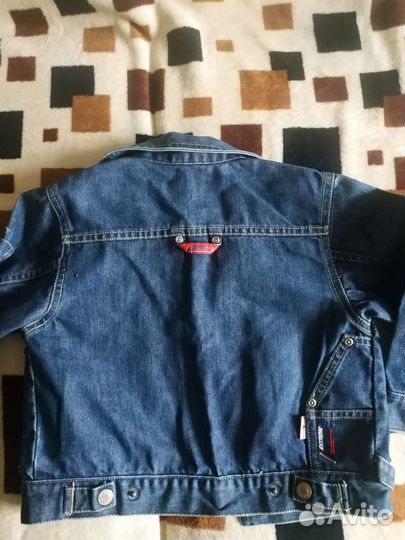 Джинсовая куртка