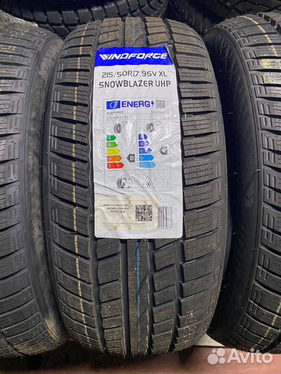 Windforce Snowblazer UHP 215/50 R17