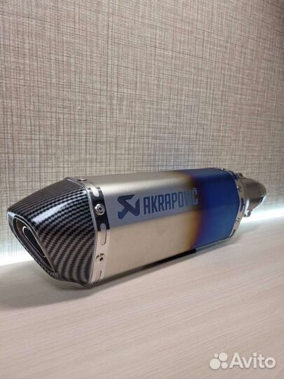 Akrapovic глушитель. Прямоточный выхлоп