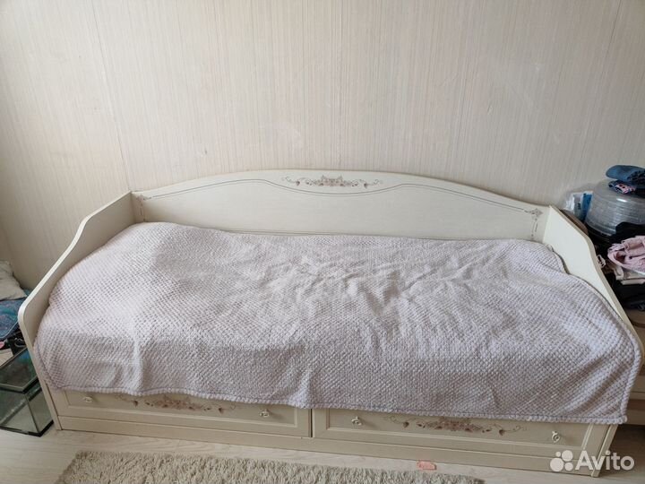 Мебель в детскую комнату