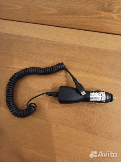 Автомобильная зарядка для телефона micro usb