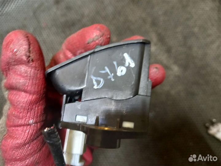 Кнопка toyota avensis ZRT271