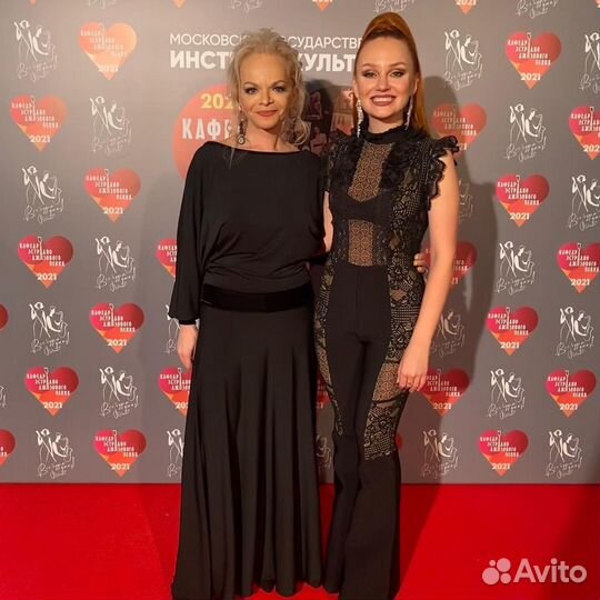 Педагог по вокалу онлайн и очно