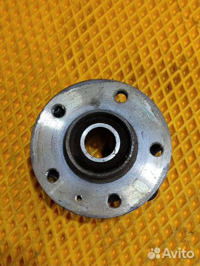 Ступица с подшипником задняя Audi A4 B8 2.0 2011