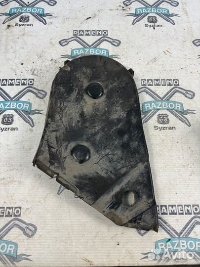 Кожух грм Volkswagen Passat BSD 1989