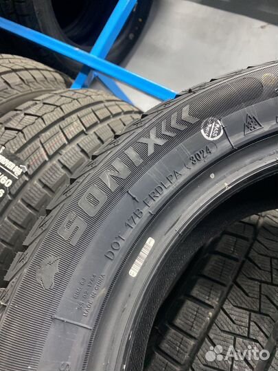 Sonix Snowrover 868 195/55 R15