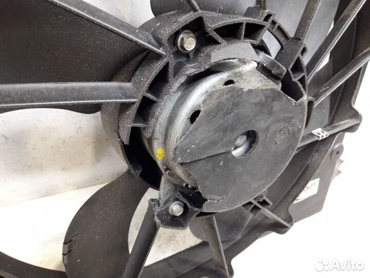 Диффузор радиатора Renault Logan 1 2004-2016