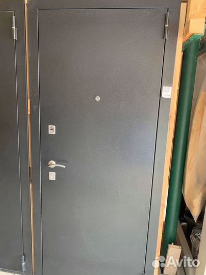 Входная дверь