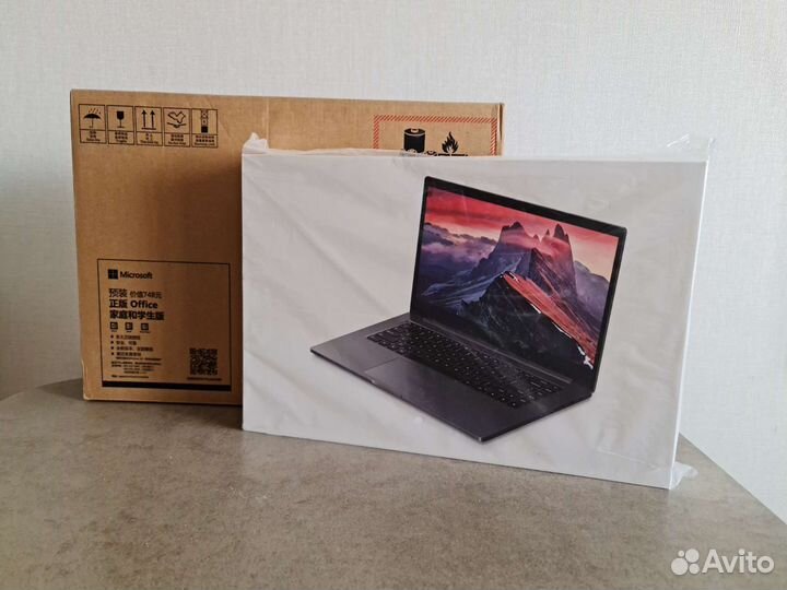 Ноутбук Xiaomi mi notebook PRO 15.6 i5 8/512 SSD