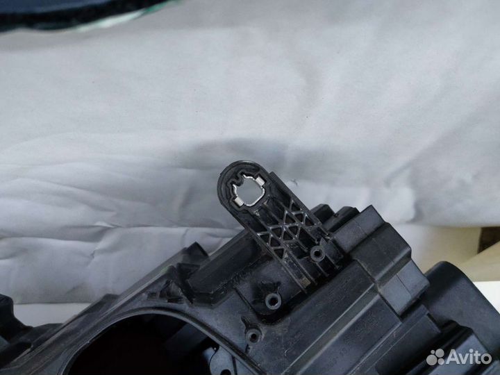 Фара левая BMW x1 код зч 63119477811