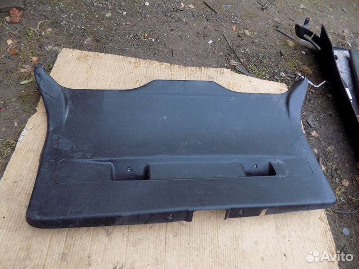 Обшивка двери багажника Zafira (F75) 1999-2005