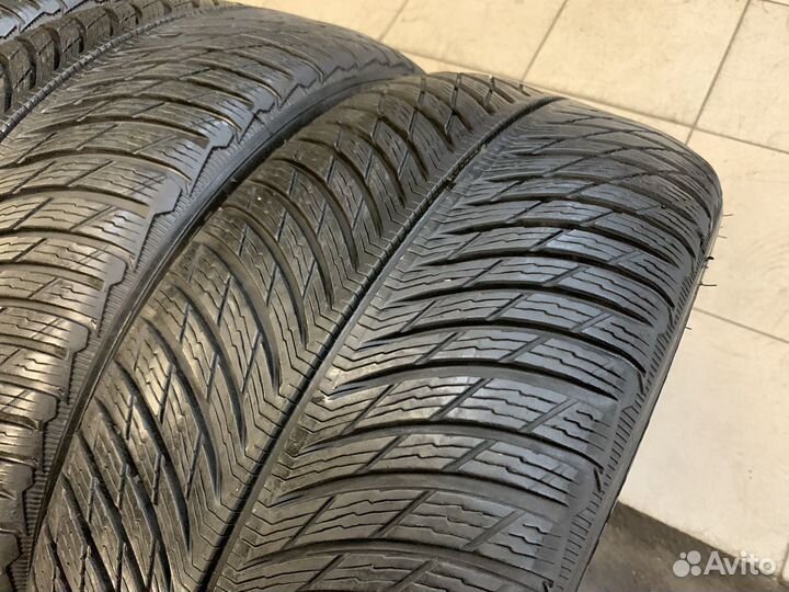 Michelin Pilot Alpin 5 245/40 R19 и 275/35 R19