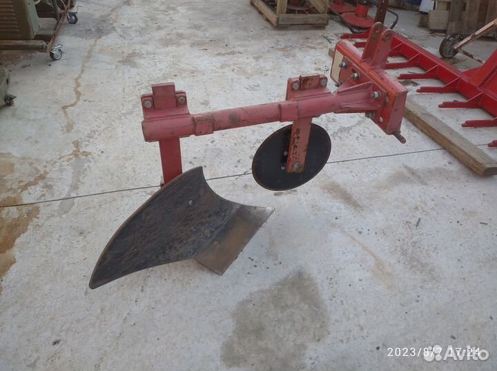 Плуг для минитрактора кмз-012