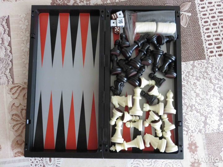 Шахматы нарды шашки 3 в 1