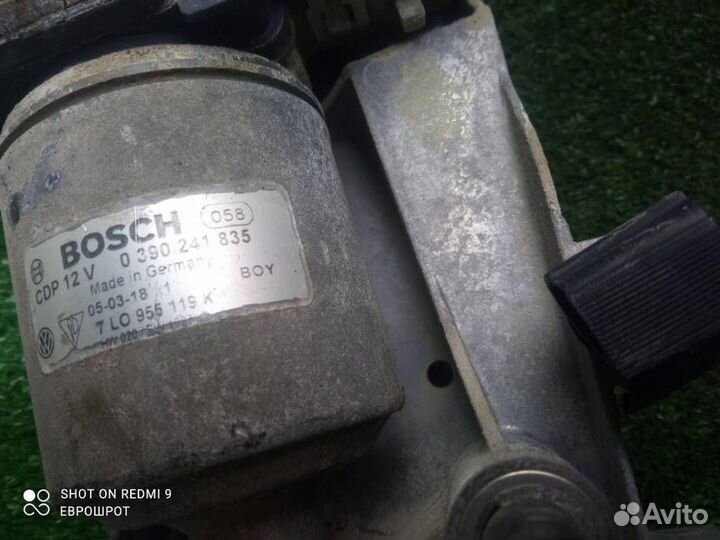 Моторчик стеклоочистителя передний Volkswagen Tou