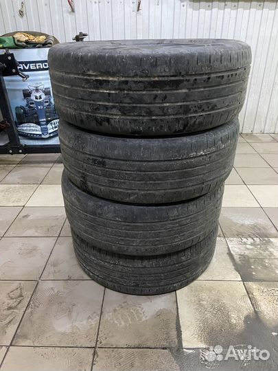 Accelera 651 235/55 R19 105