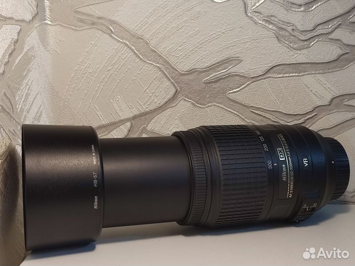 Объектив Nikon AF-S 55-300mm f/4.5-5.6G ED DX VR