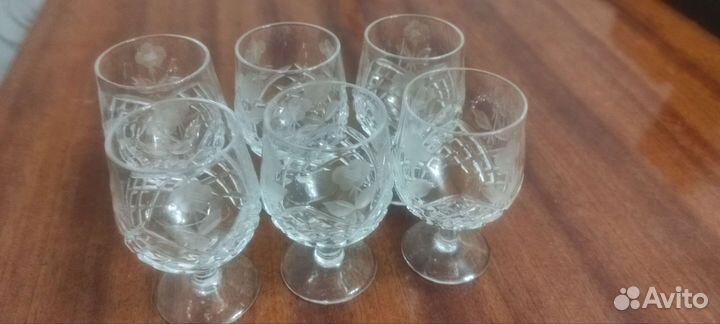 Хрустальные рюмки