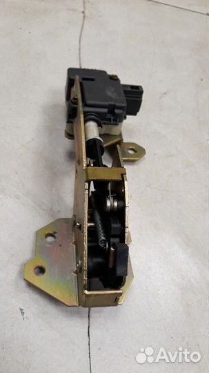 Замок стекла Porsche Cayenne