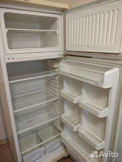 Холодильник бу Stinol компактный