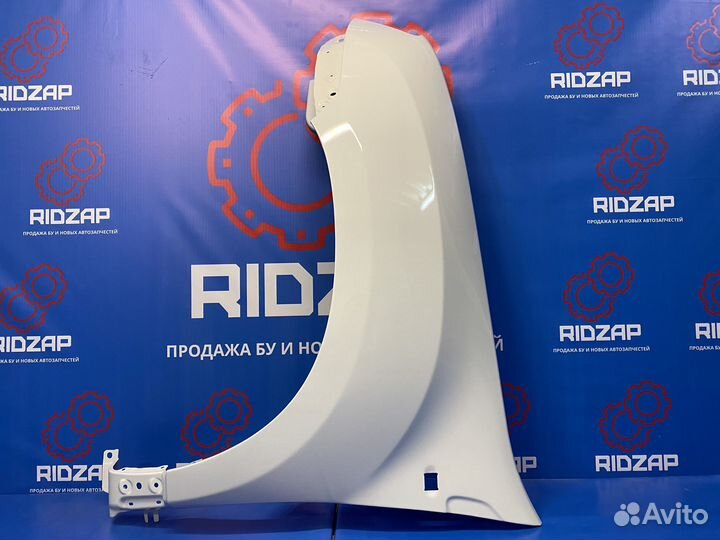Крыло левое Рено Дастер