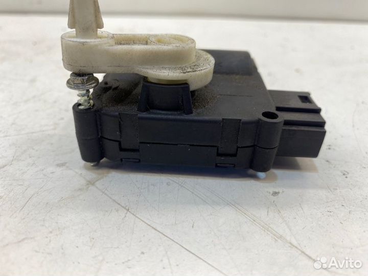 Сервопривод заслонок печки Audi A6 C6 2.0 2008