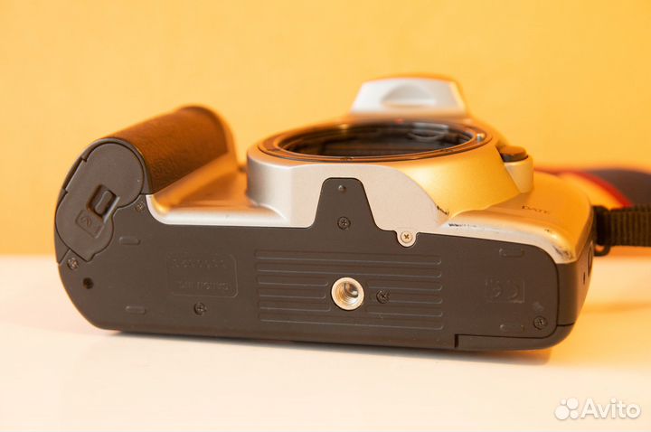 Пленочный фотоаппарат Canon EOS 3000n body