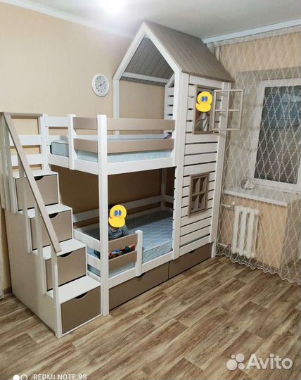 Кроватки двухъярусные новые