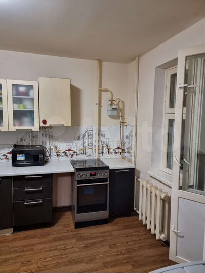 3-к. квартира, 82,5 м², 4/10 эт.